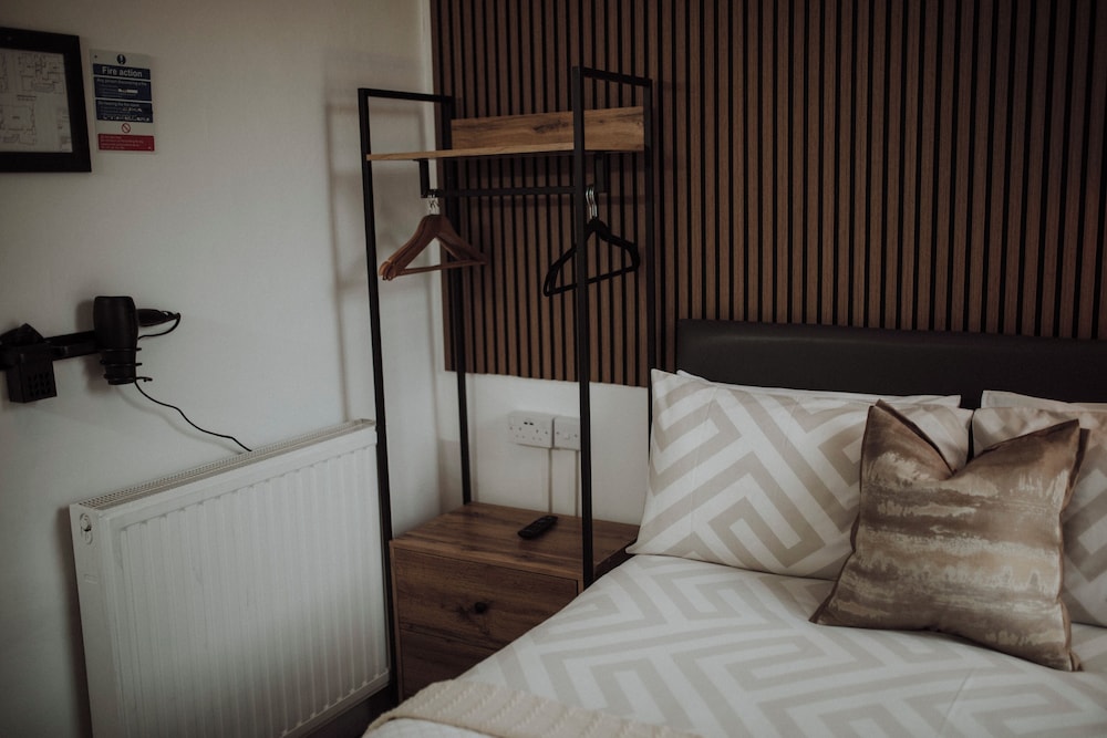 16 PILRIG GUEST HOUSE 39/60