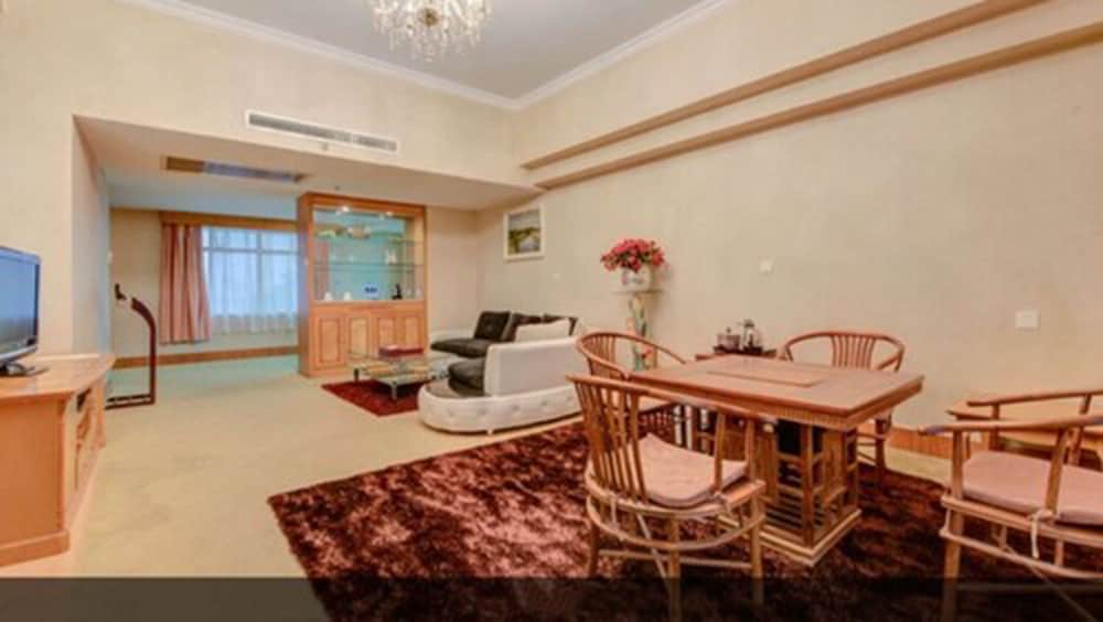 Zhuhai Dehan Hotel 40/50