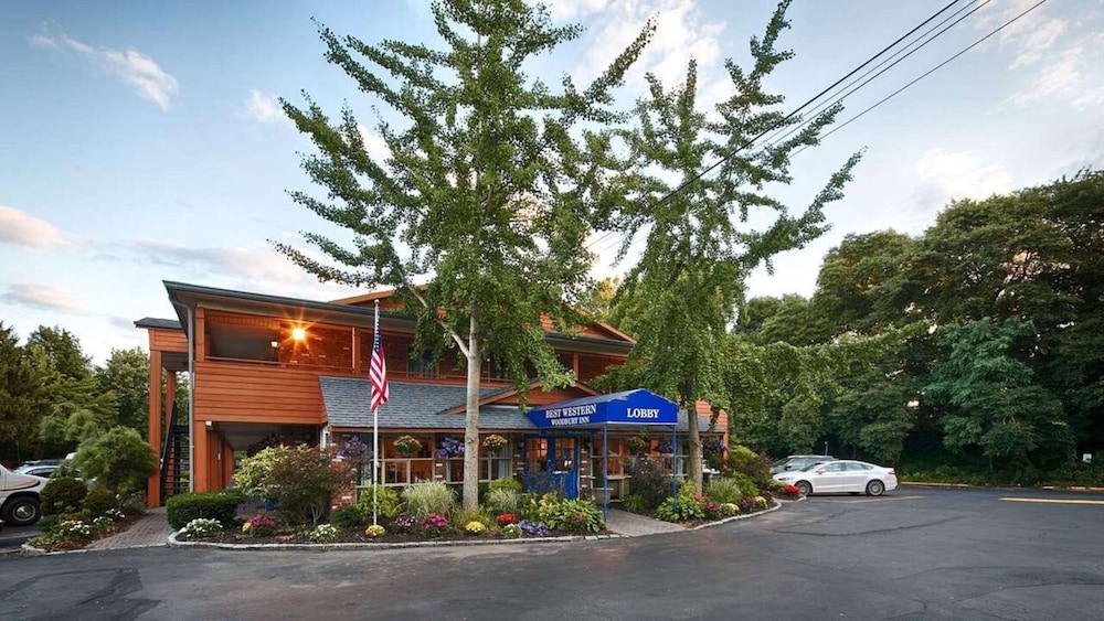 SureStay Plus by Best Western Woodbury Inn 2/35