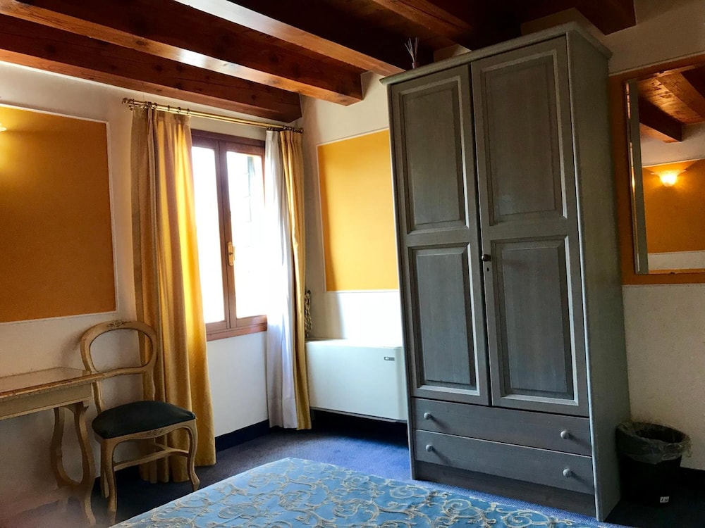 Alla Corte Rossa 30/60