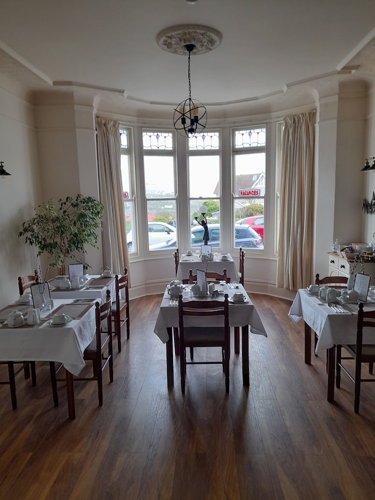 Tregella Guest House 28/50