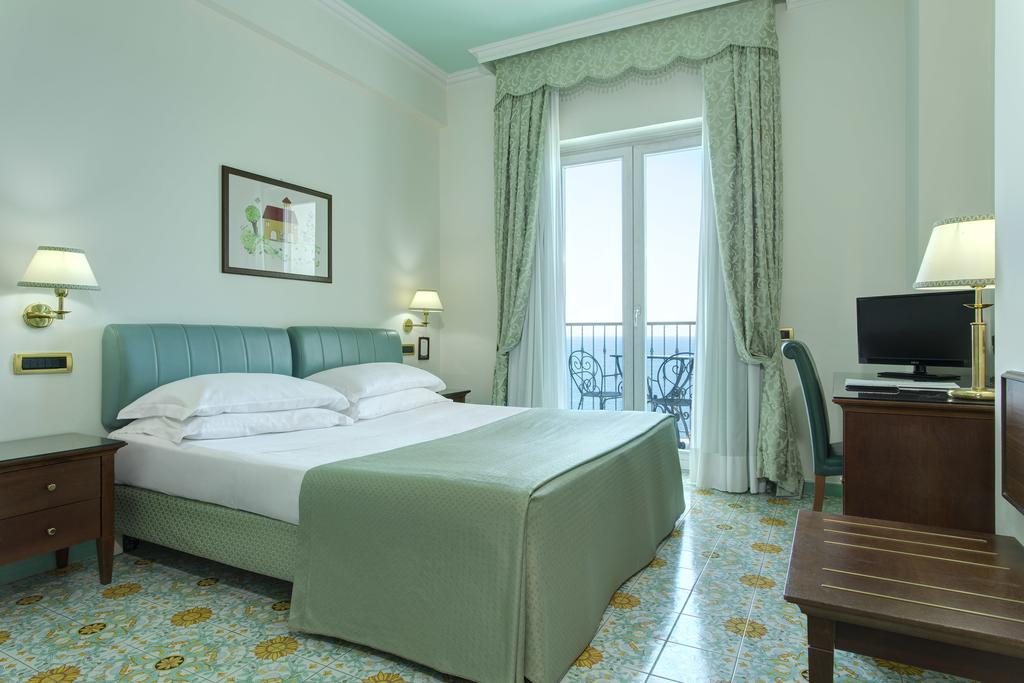 Belvedere, Suite, Coast View