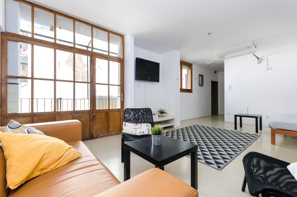Urban Hostel Palma 32/50