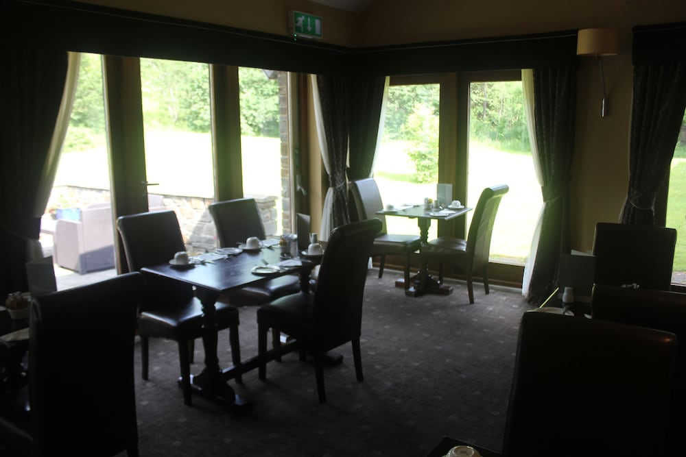 OYO Flagship Nant Ddu Lodge Hotel & Spa 52/70