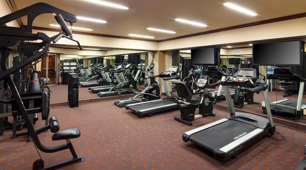 Akwesasne Mohawk Casino Resort 24/36