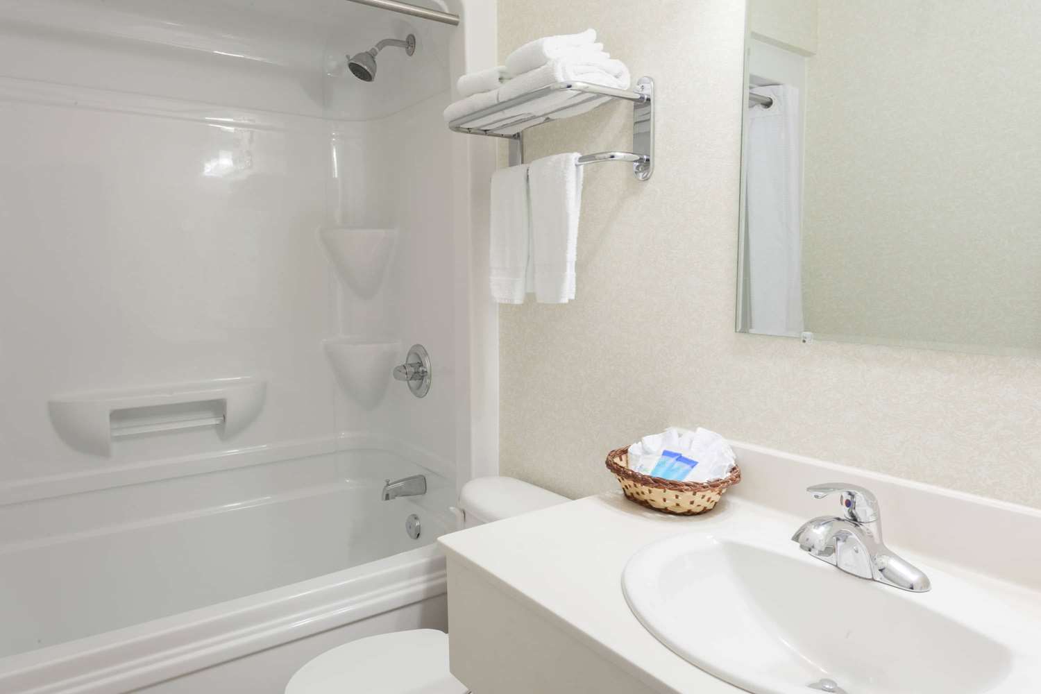 Days Inn by Wyndham Fredericton 29/29