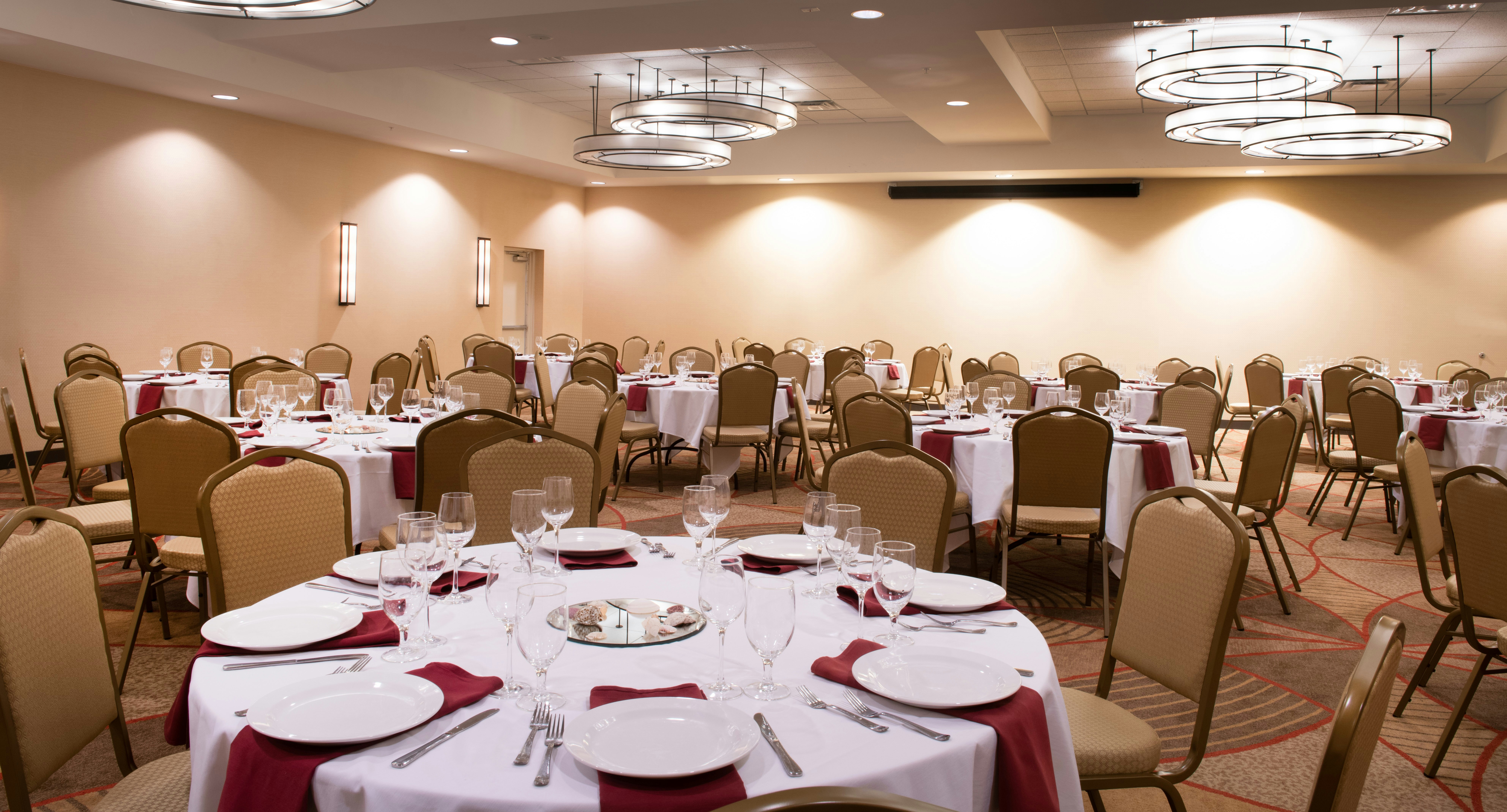 DOUBLETREE BY HILTON HOTEL AND SUITES CHARLESTON AIRPORT 39/60