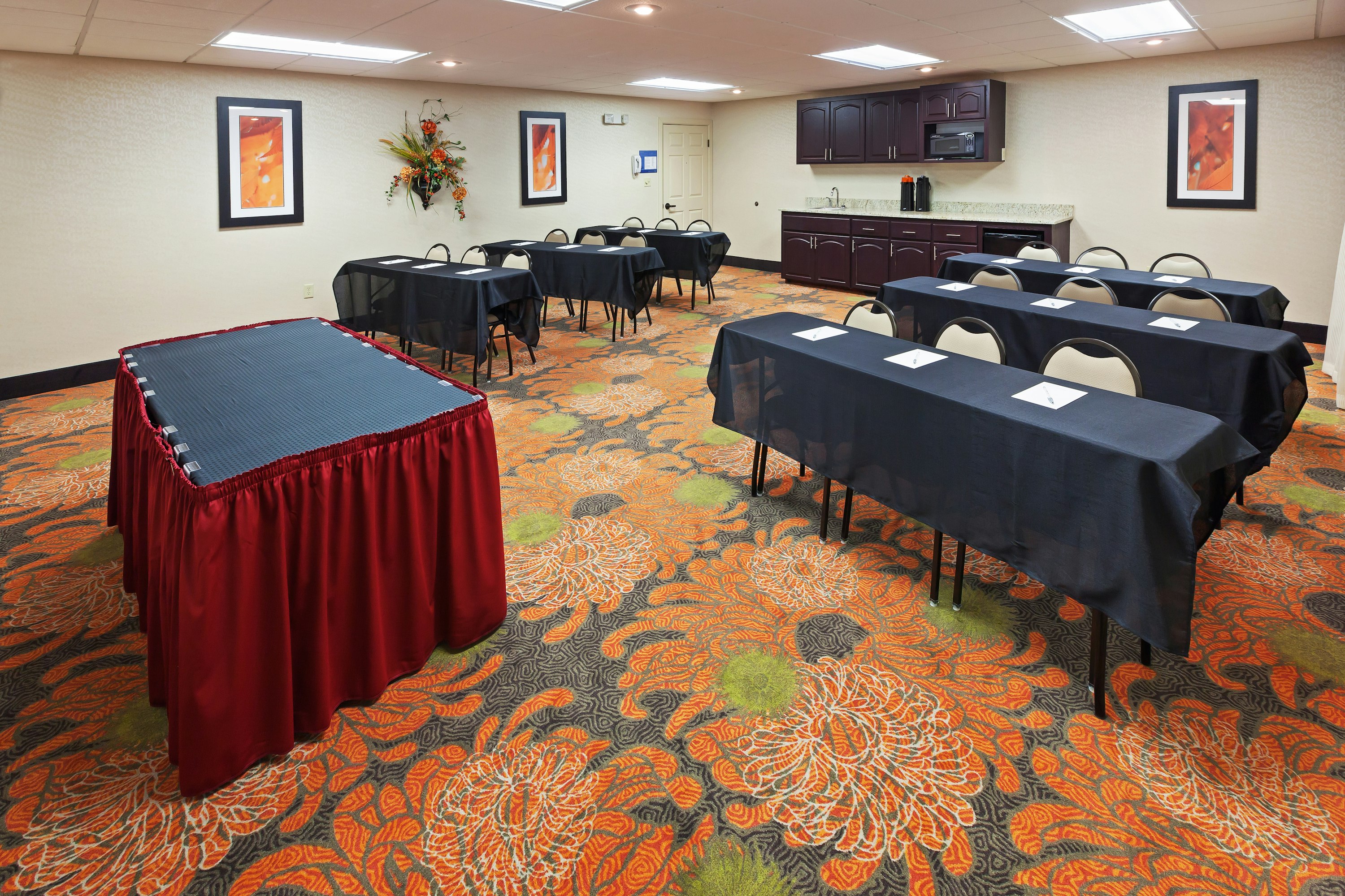Hampton Inn Clarksville 70/77