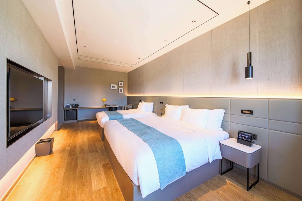 Howard Johnson by Wyndham Longxiang Hotel Ningbo 7/31