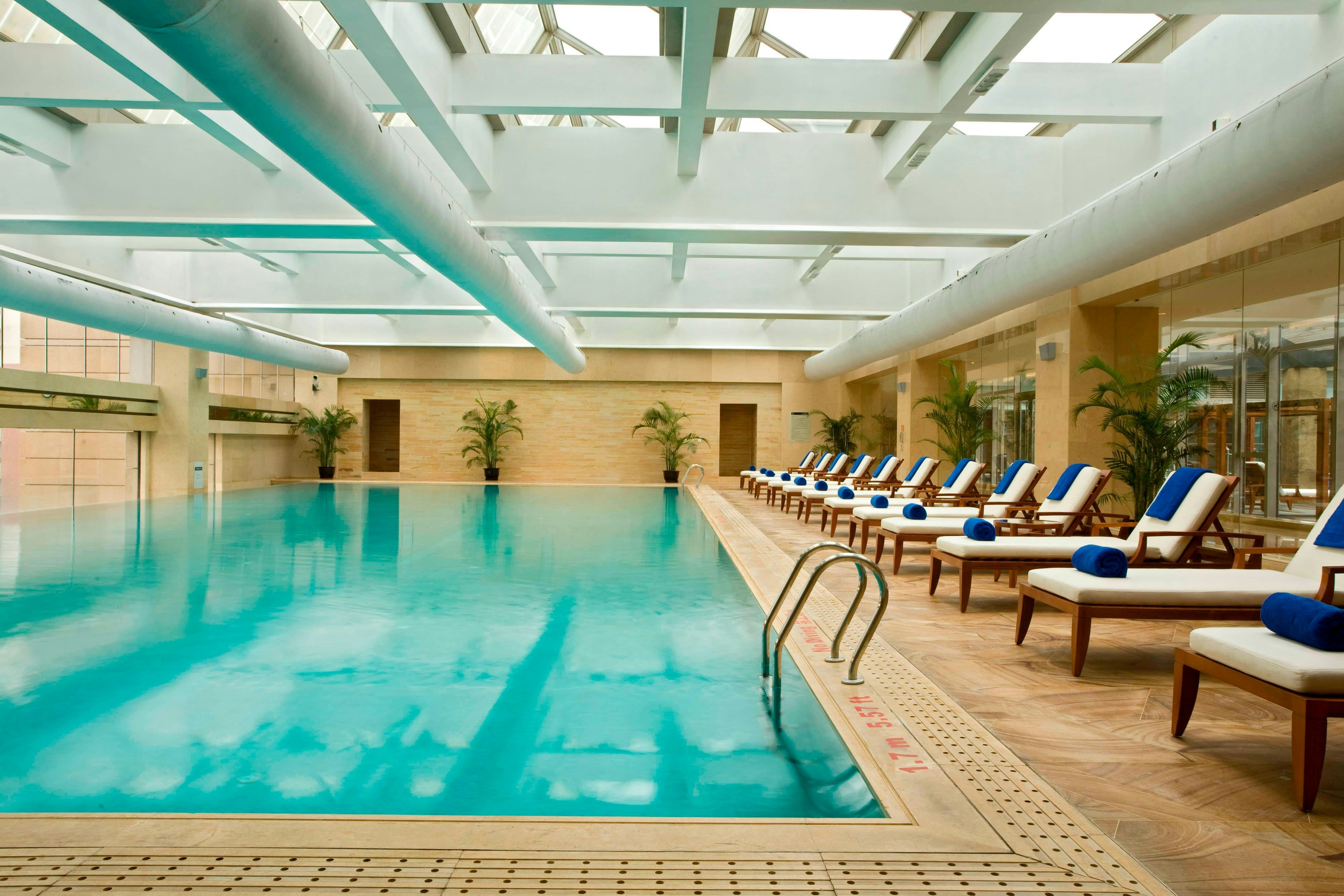 Sheraton Grand Shanghai Pudong Hotel and Residences 4/21