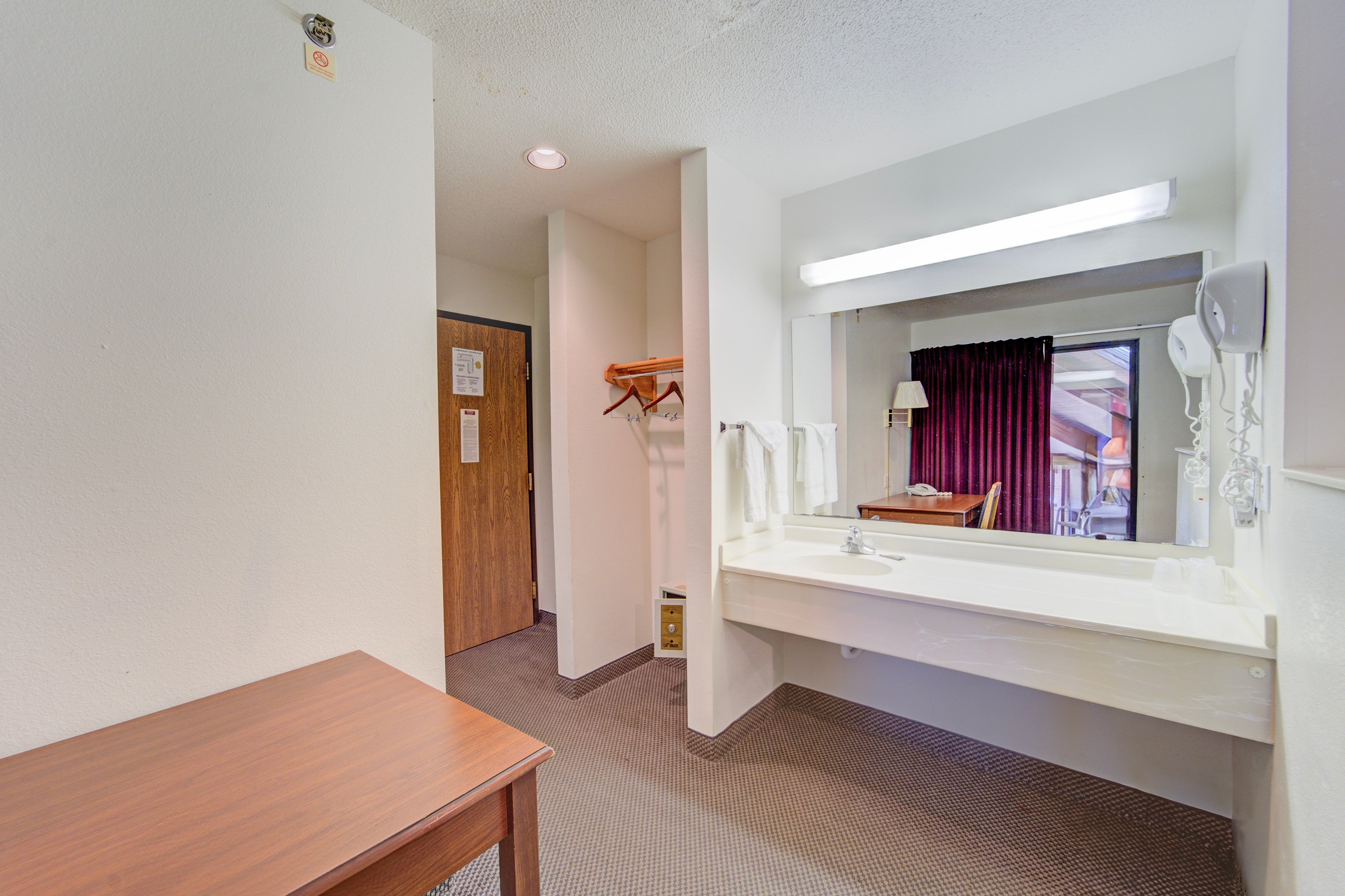 Capital O Amerihost Inn and Suites Fulton Hwy 54 MO 60/63