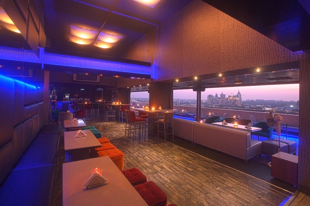 Ivory Tower Hotel 16/37