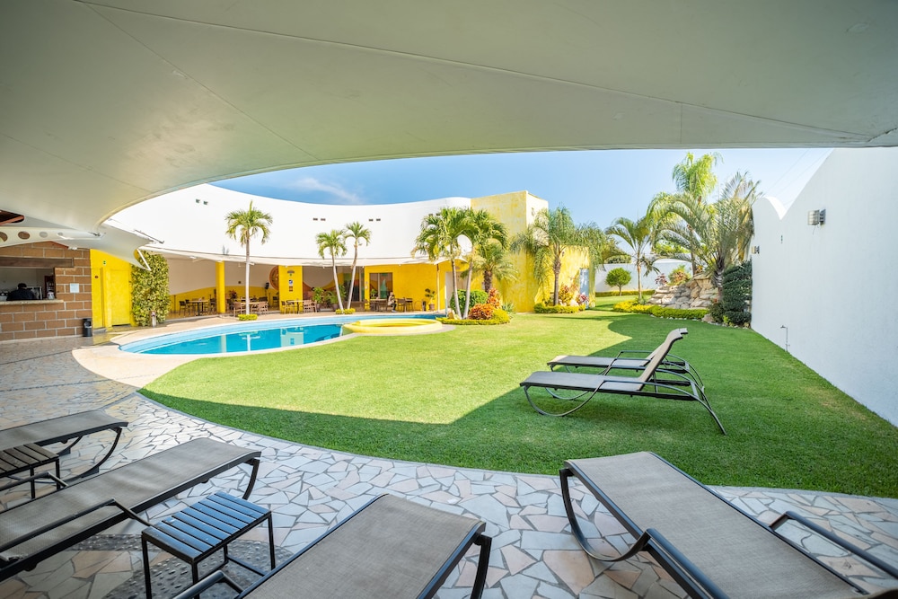 Magico Inn Hotel 33/41