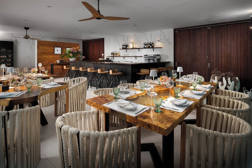 The Oasis At Grace Bay 32/50
