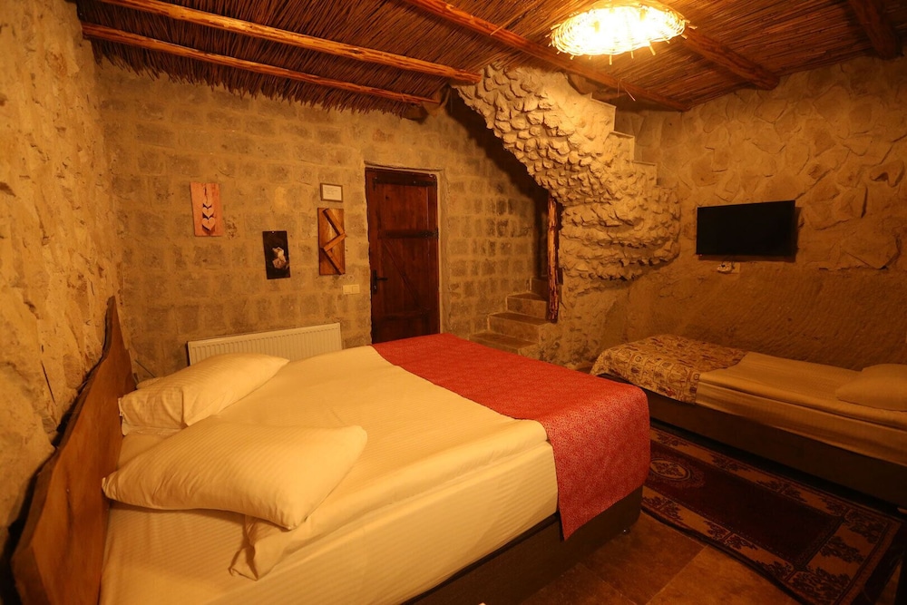 Nar Cave House & Swimming Pool 36/84