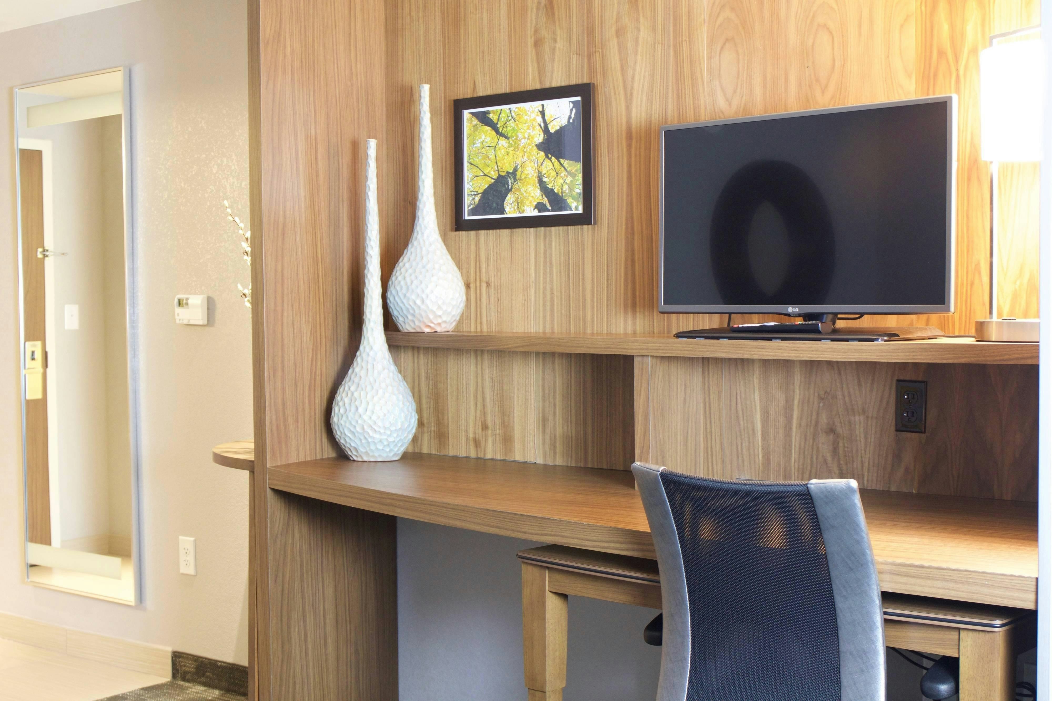 Courtyard by Marriott Asheville Airport 19/24