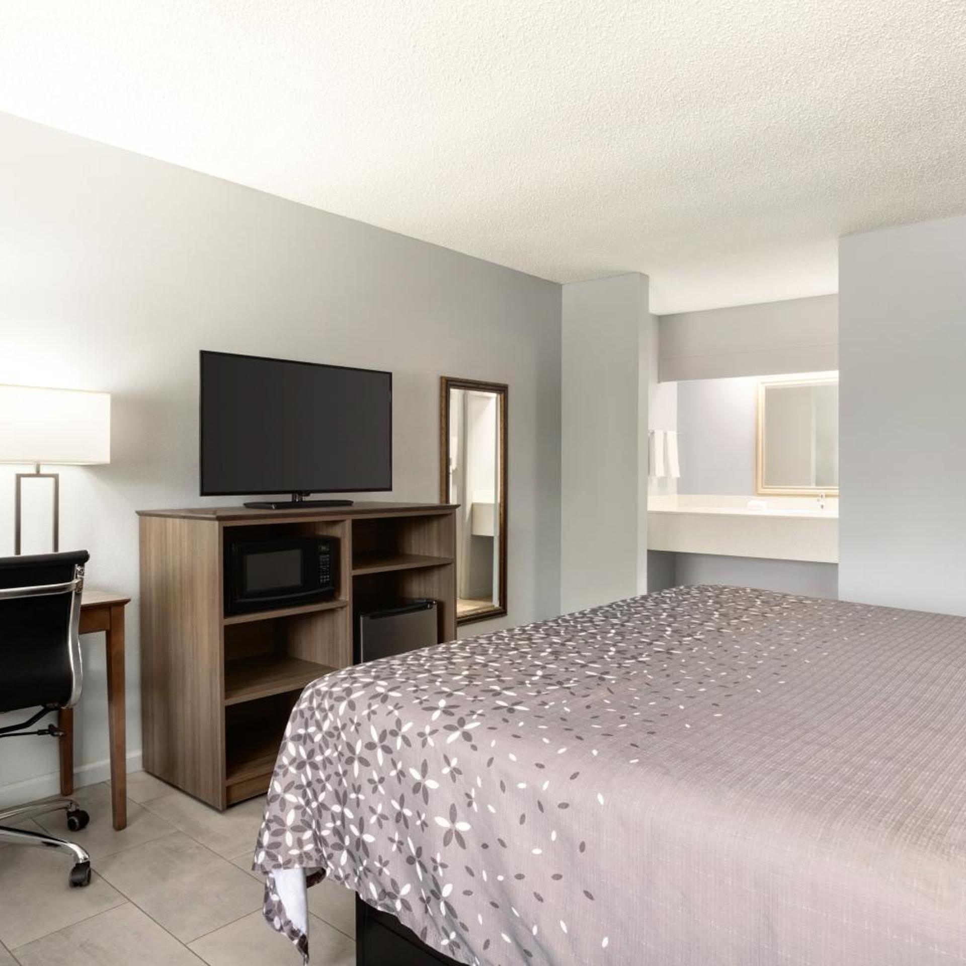 Home Inn & Suites Orlando-Apopka 13/21