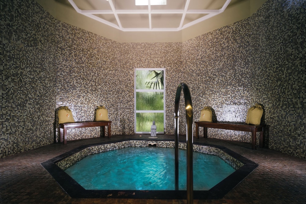 The Cliff 6 Bed Villa - All Inclusive 16/48