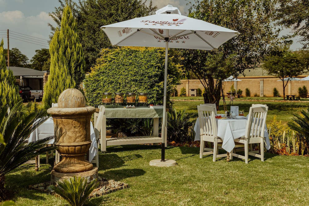 Tshiberry Bed & Breakfast 40/43