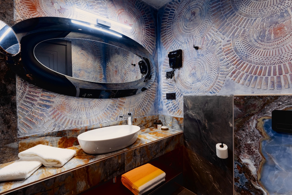 Tapis Rouge Design Boutique Hotel 60/62
