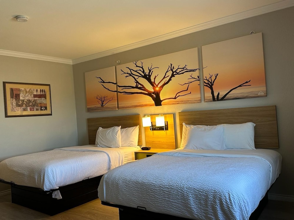 Days Inn by Wyndham Copperas Cove 24/53