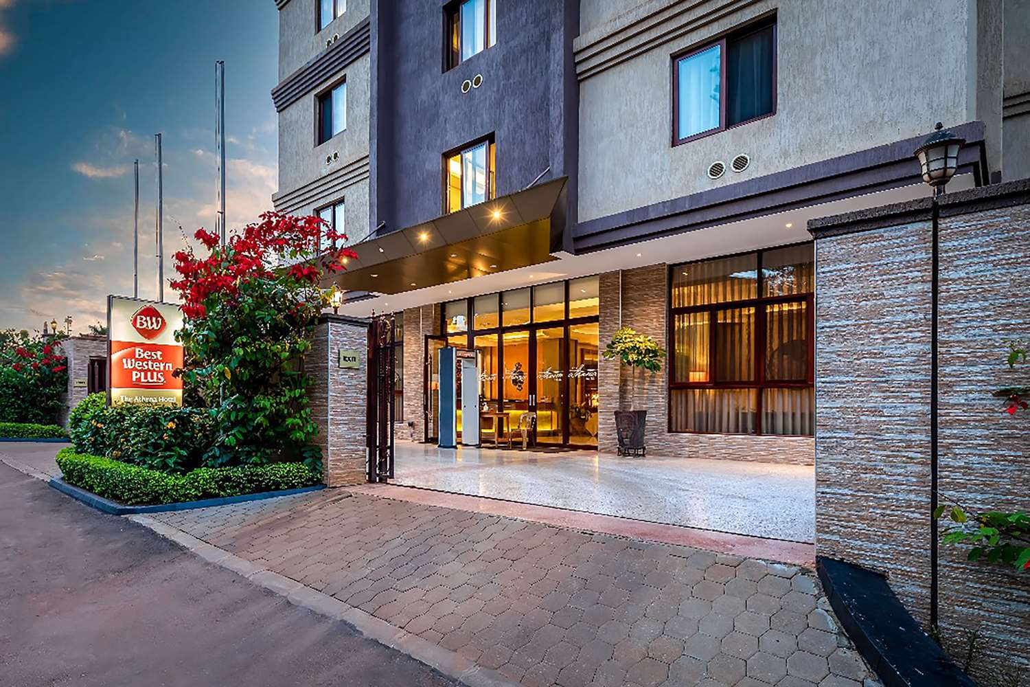 The Athena Hotel 13/14