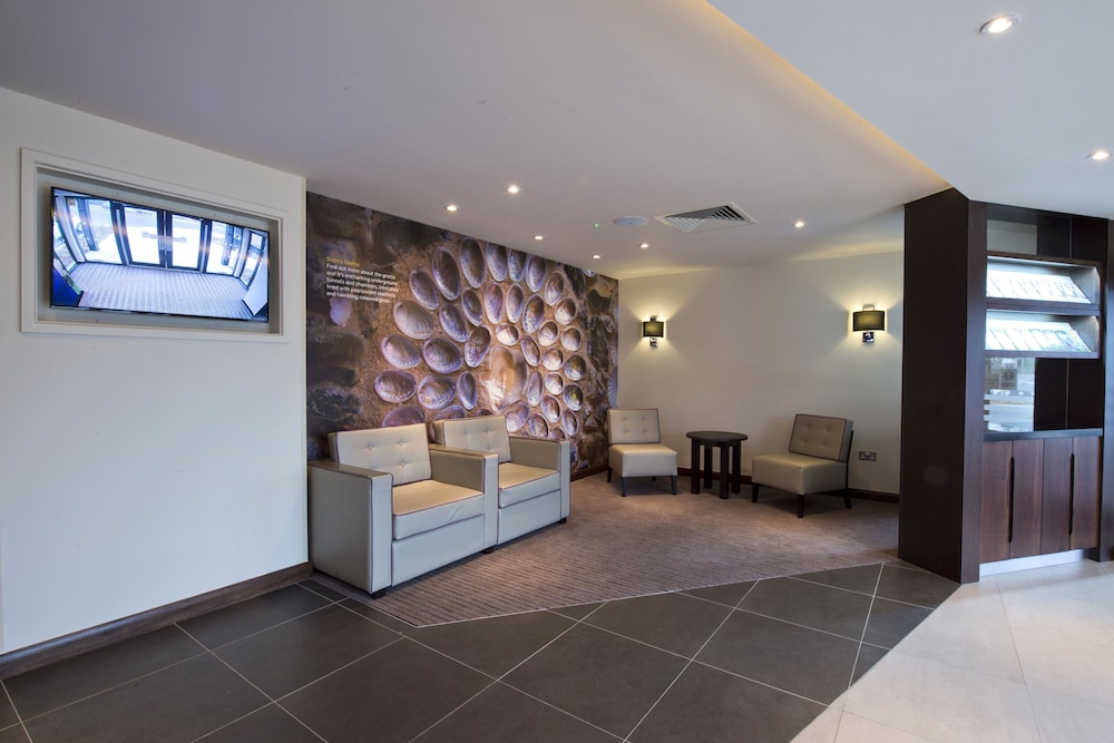 Premier Inn Ware 6/64