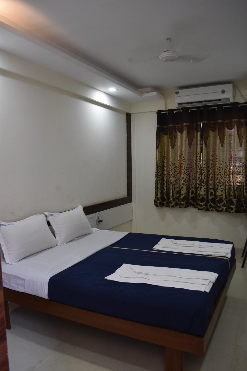 Hotel Royal Treat Kolahpur 9/21