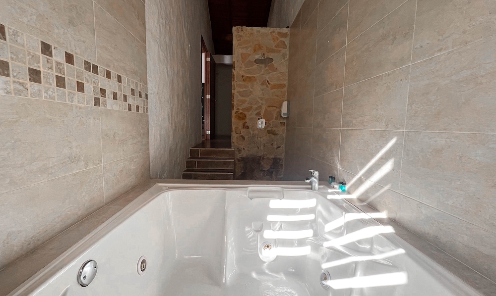 Hotel El Molino Dapa Cali 20/49