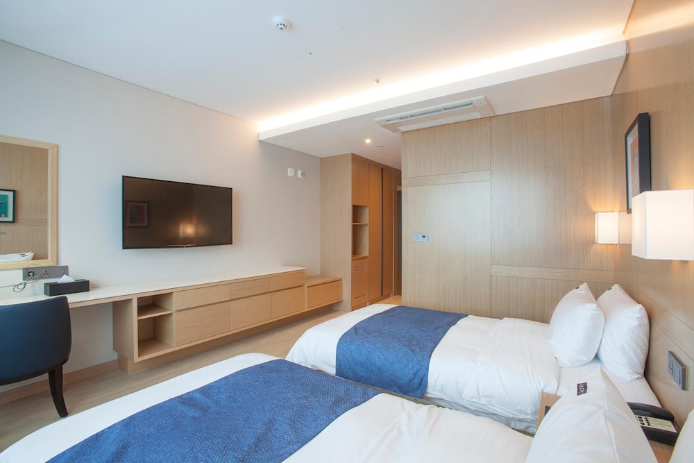Hotel Lacky Gwangyang 21/62
