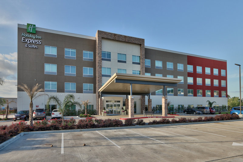 Holiday Inn Express & Suites Houston East - Beltway 8 8/53
