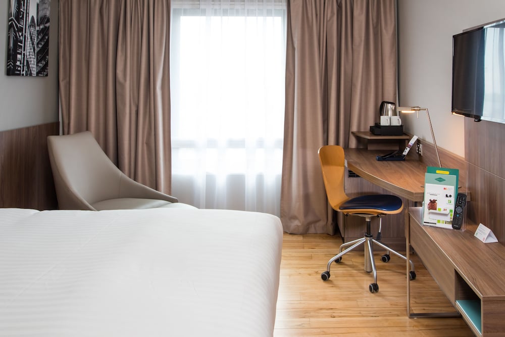 Holiday Inn London West 58/75