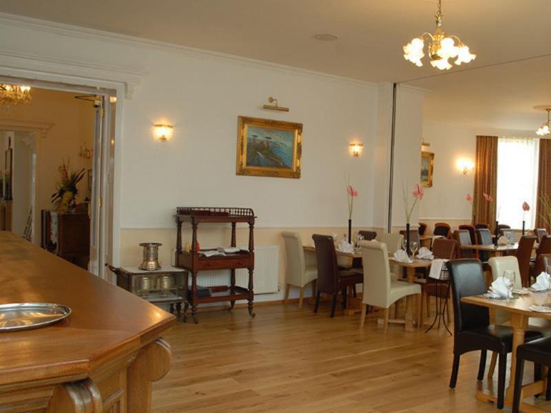 Gatwick Cambridge Hotel 42/53