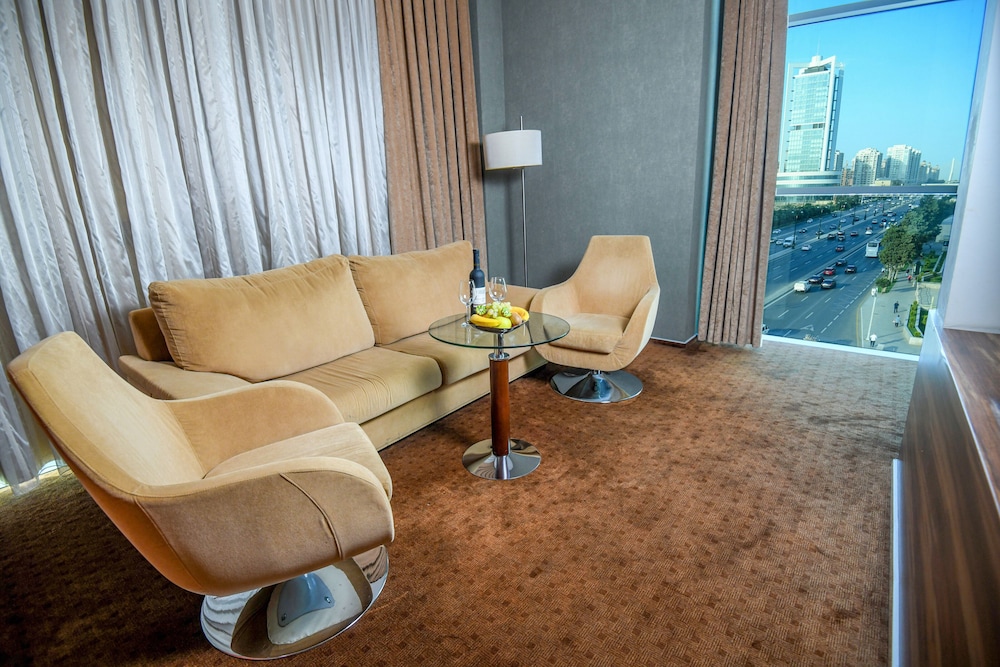 Avenue Hotel Baku 27/45