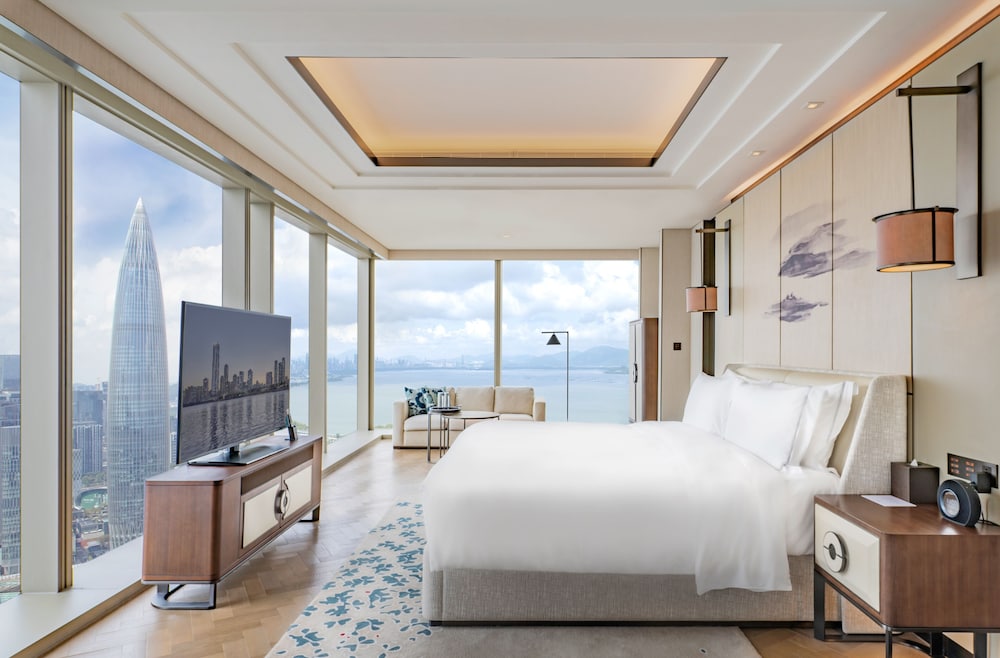 Metropolitan, Panoramic, Studio, King Bed, Bay View