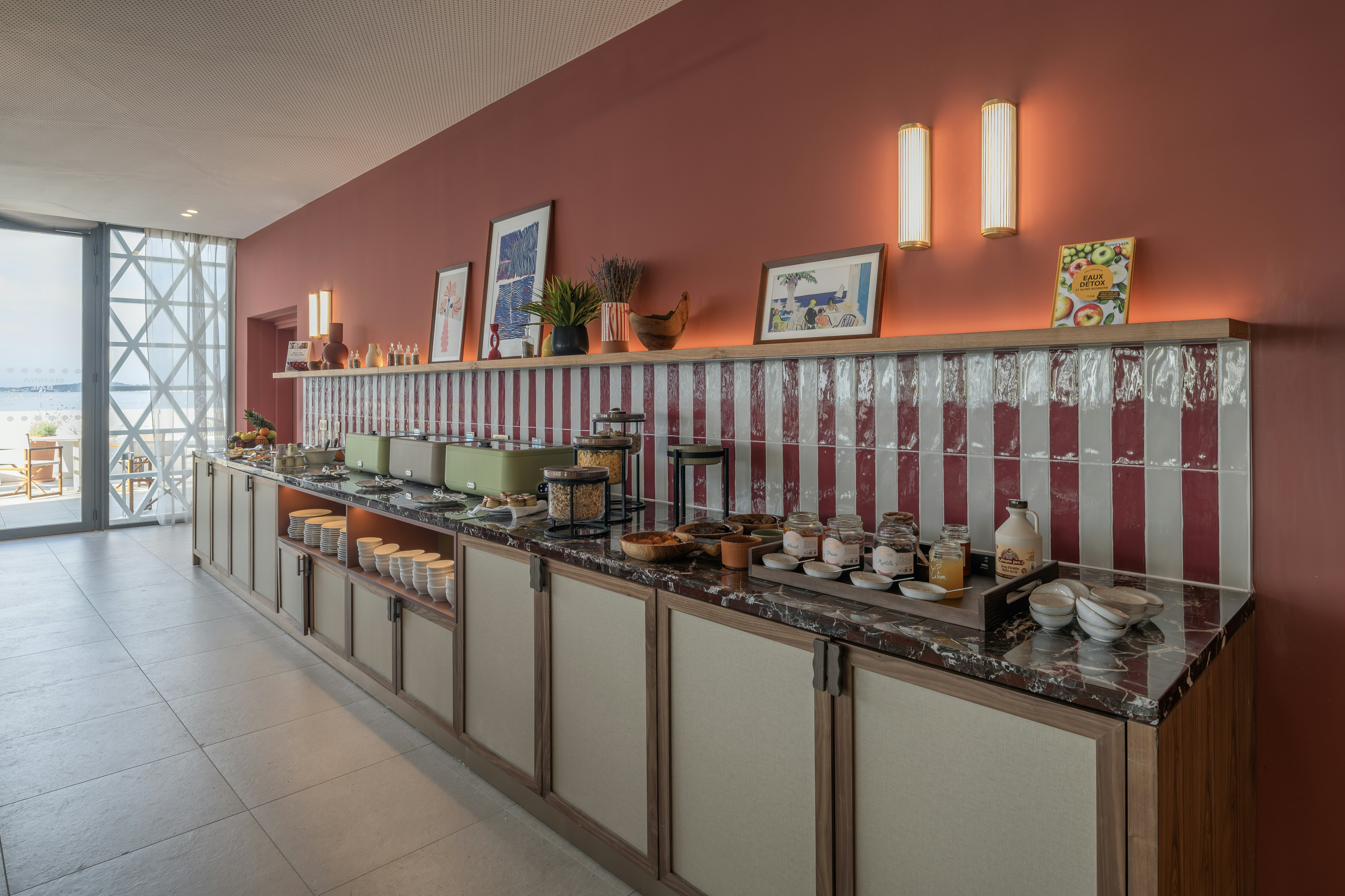 Marina Bay Riviera Hotel, Curio Collection by Hilton 13/54