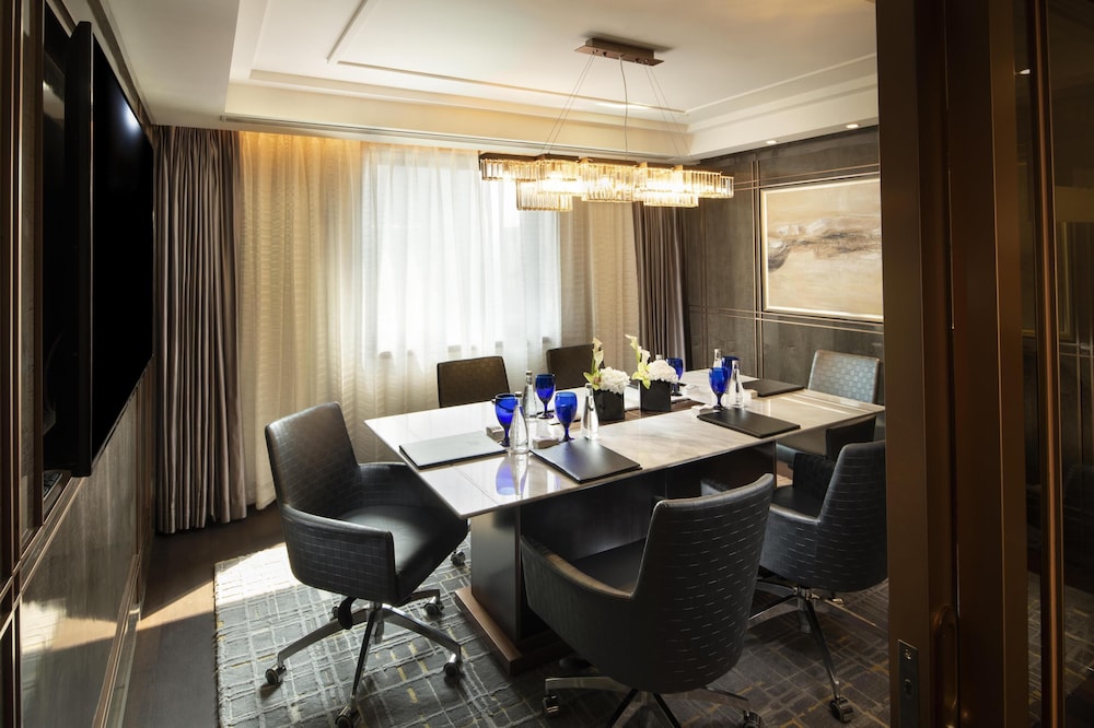 Kempinski Hotel Beijing Yansha centre 61/73