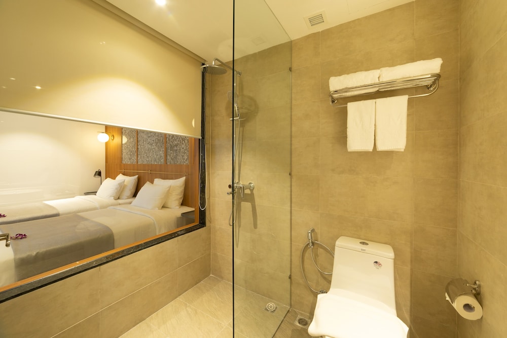 Majestic Premium Hotel 25/70