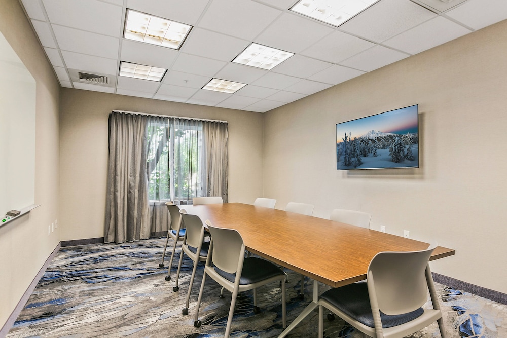 Fairfield Inn And Suites Bend Downtown 42/46
