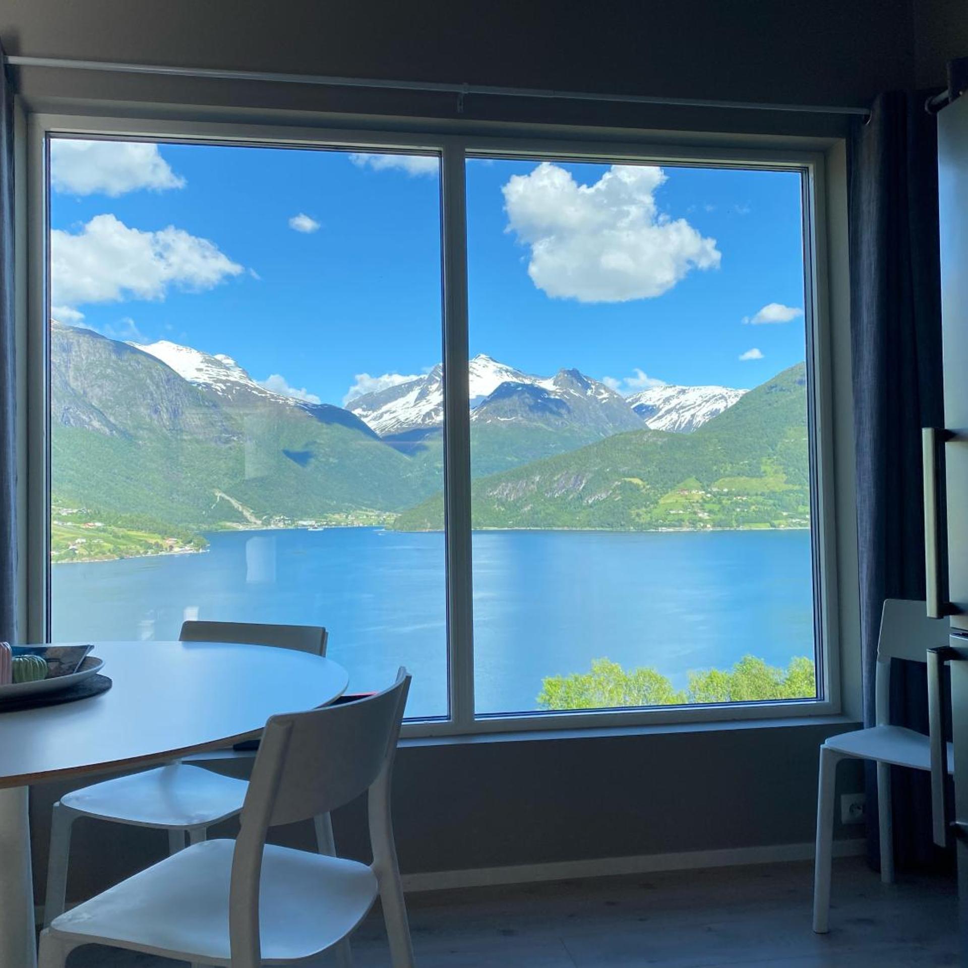Olden Fjordhotel 46/50