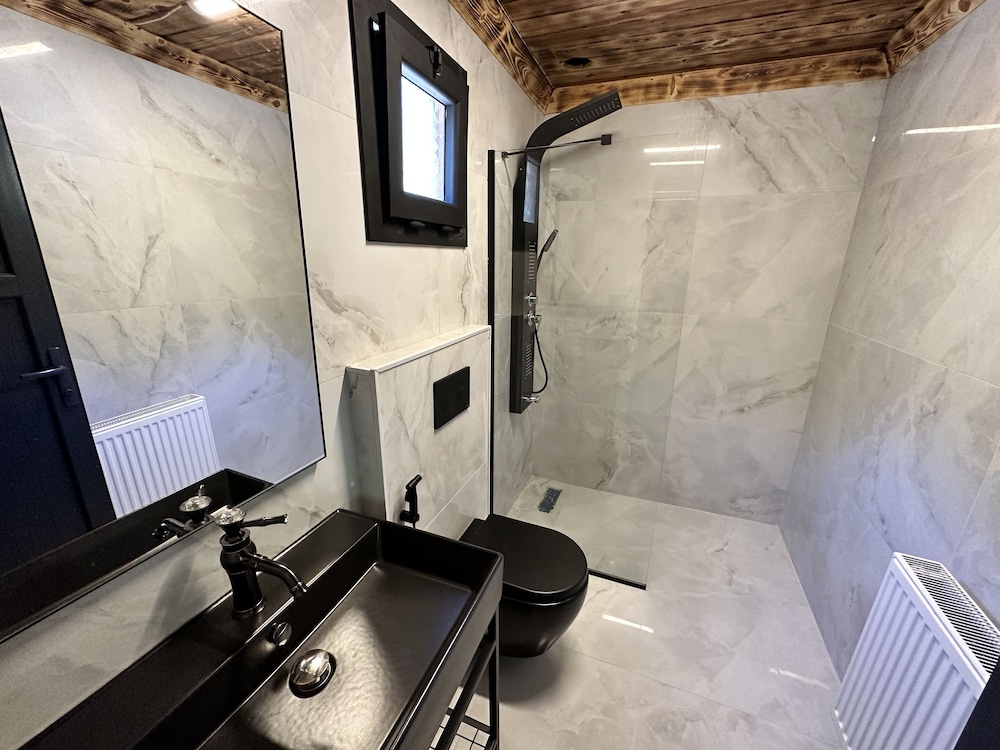 Tuva Villa's 49/50