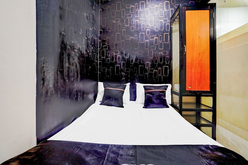 Hotel O Surabaya near Universitas Airlangga formerly Kertajaya Residence Surabaya 6/27