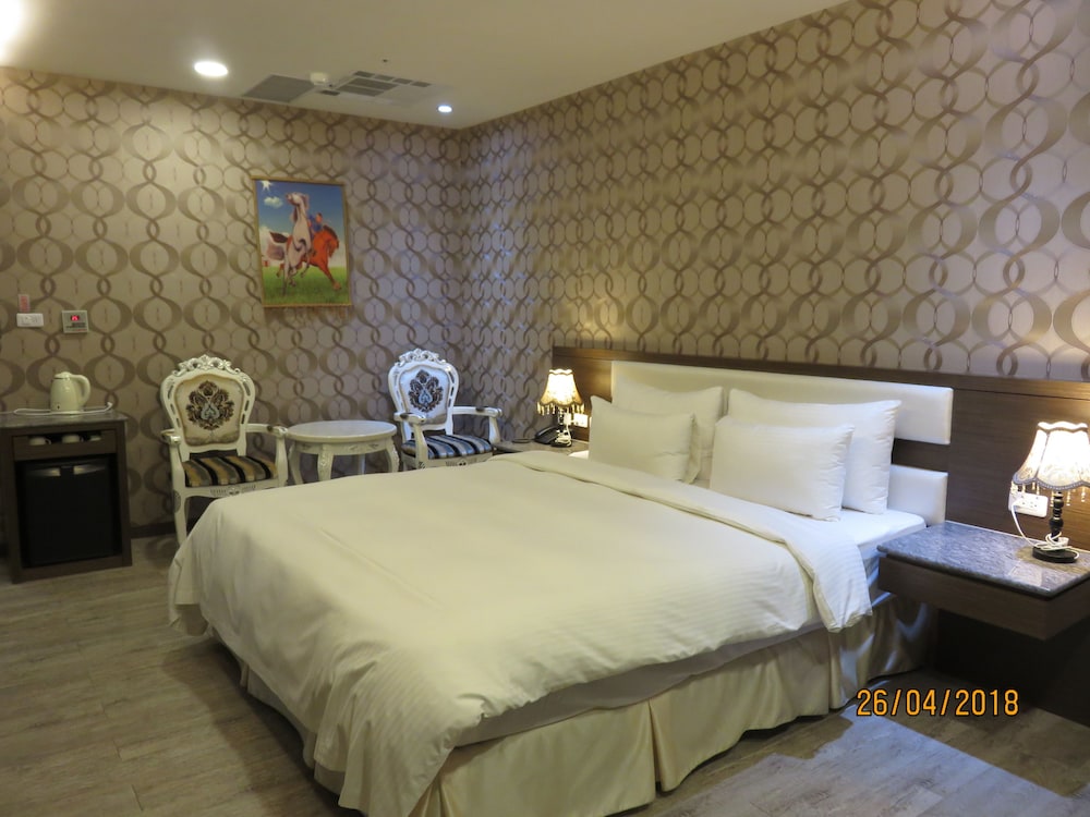Maohua Motel 12/44