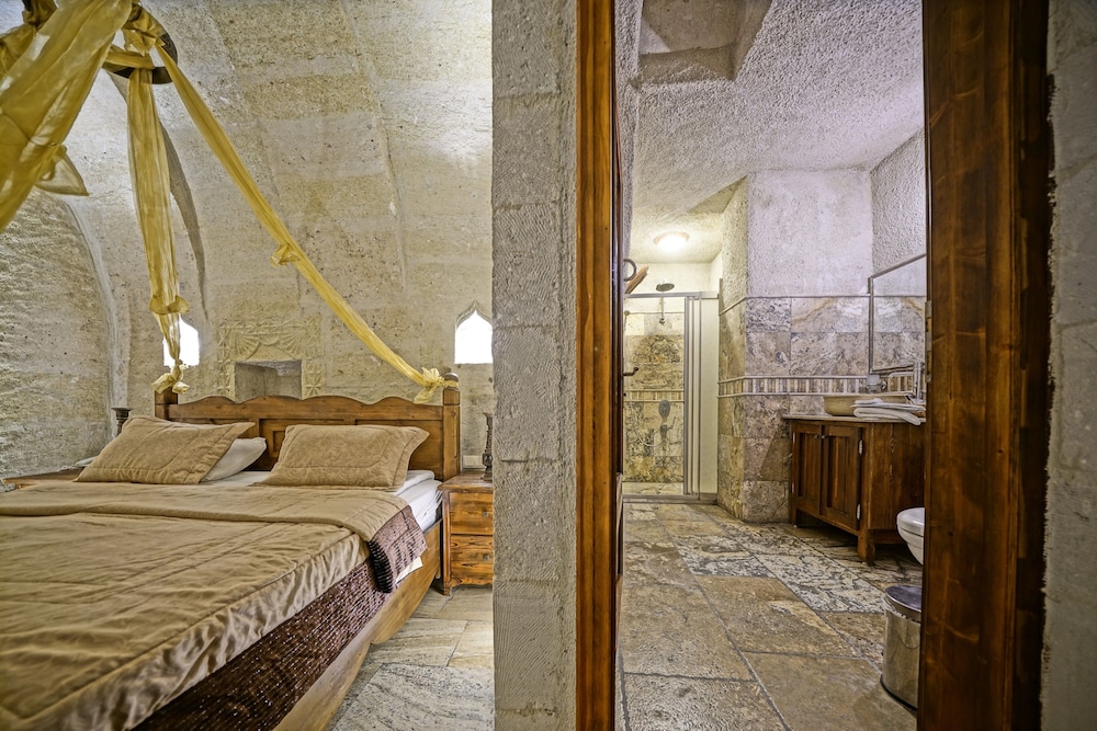 Maccan Cave Hotel 18/70