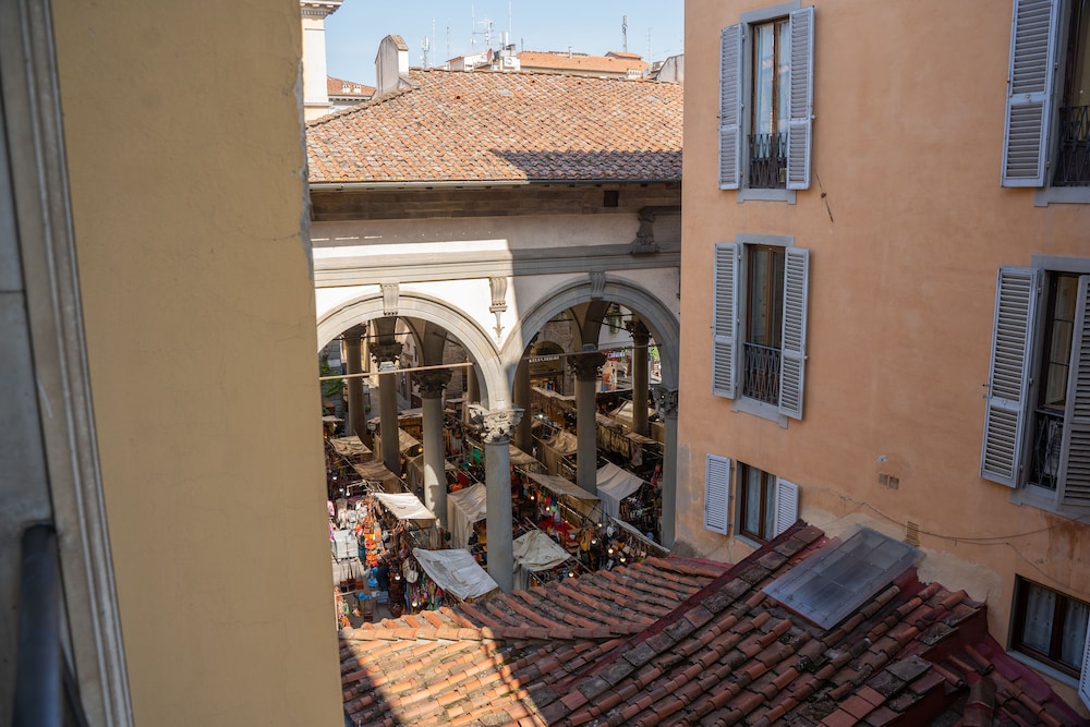 Residenza Degli Speziali 43/48