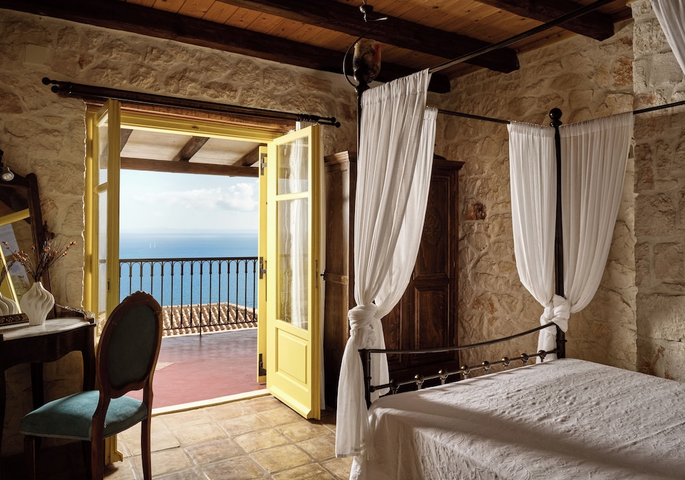 Zakynthos Villas 8/50