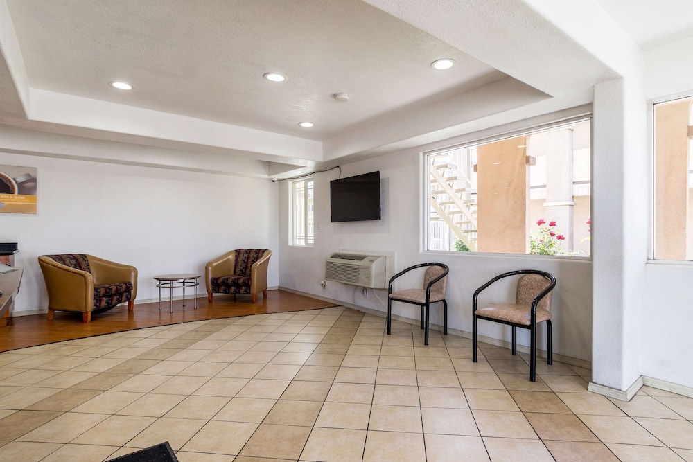 Motel6 Buttonwillow, CA - Central 31/50