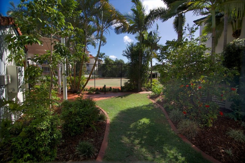 BLUE WATER BAY VILLAS 52/58
