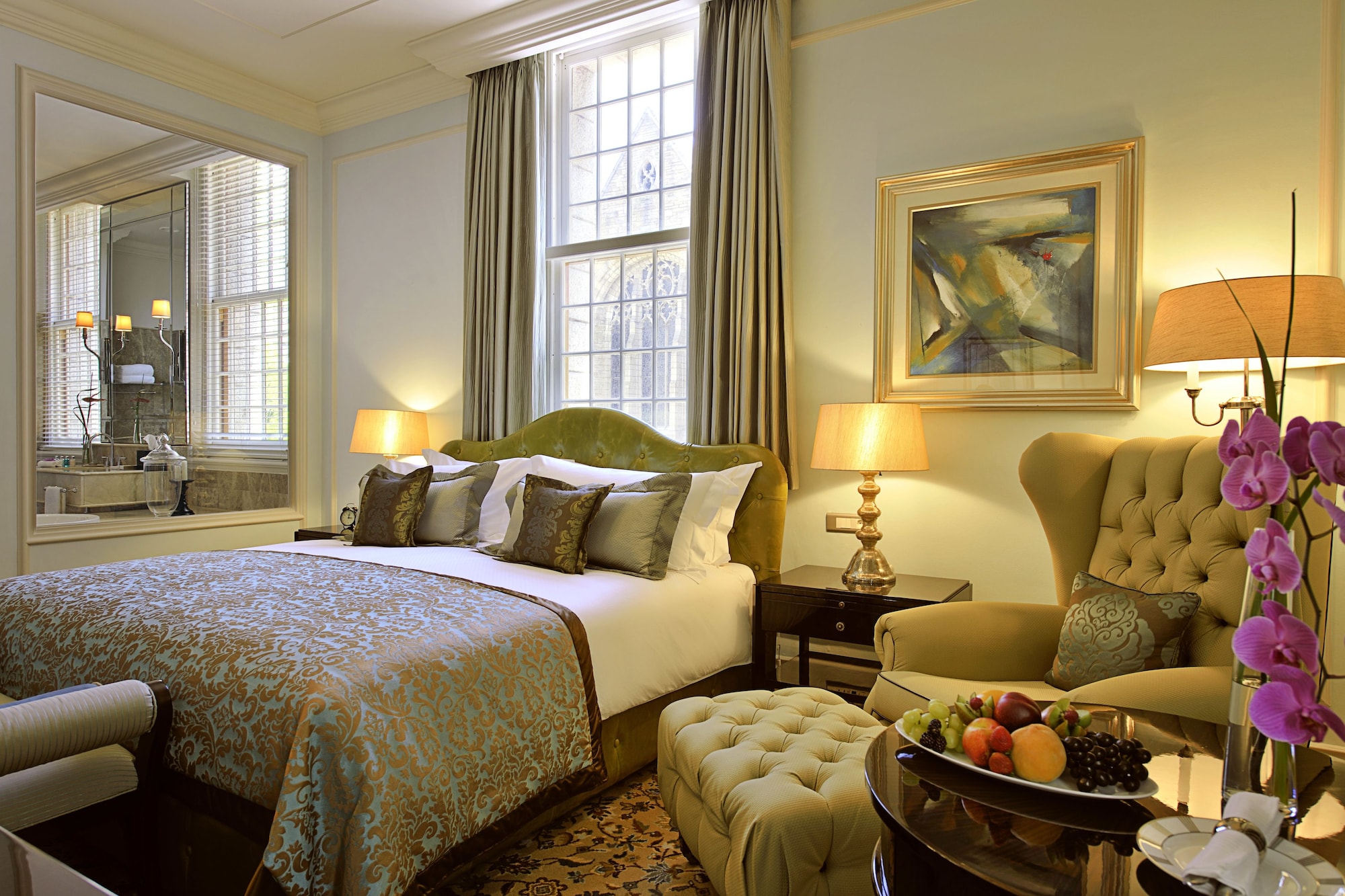 TAJ CLUB, KING BED, CITY VIEW