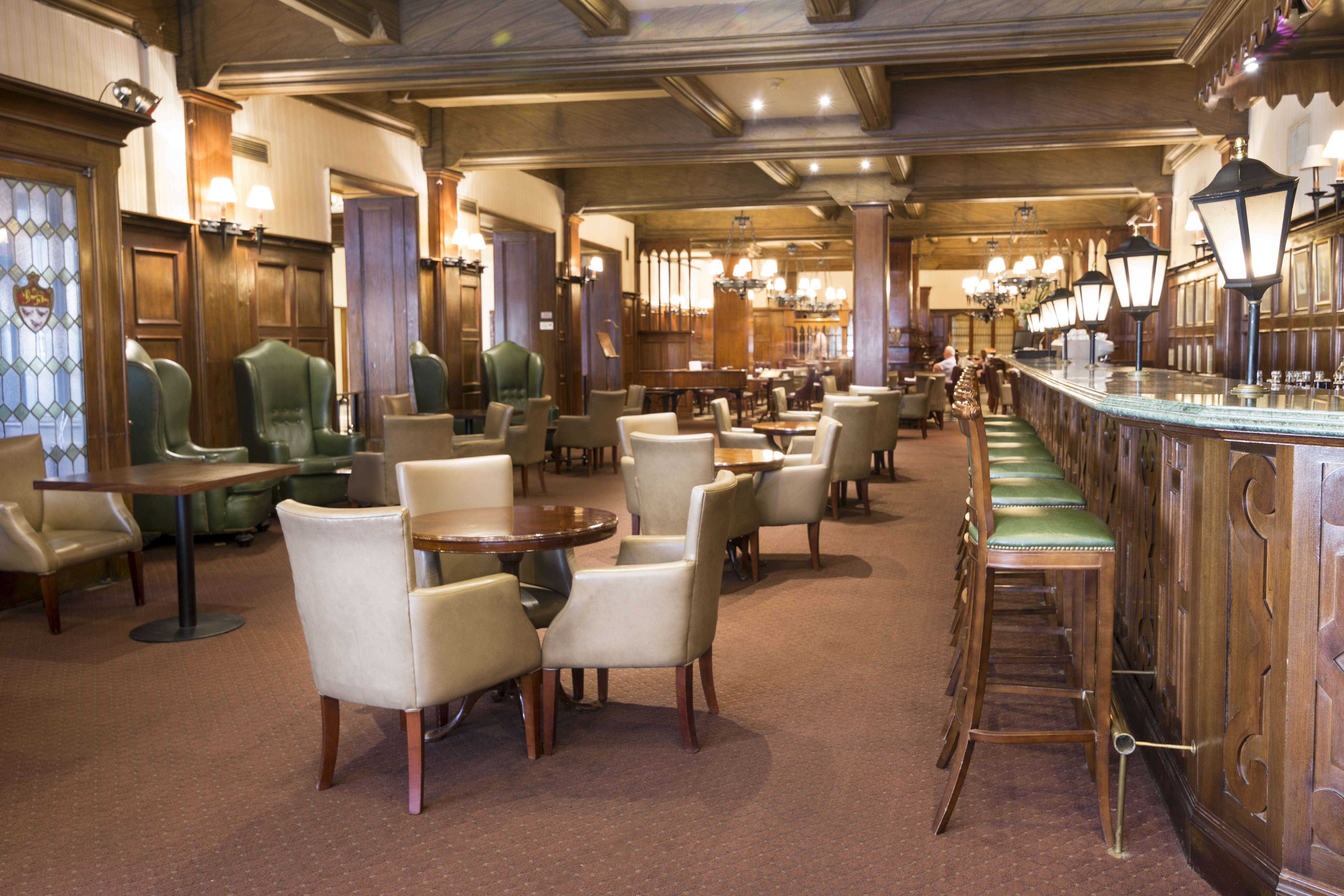 Claridge Hotel 59/74